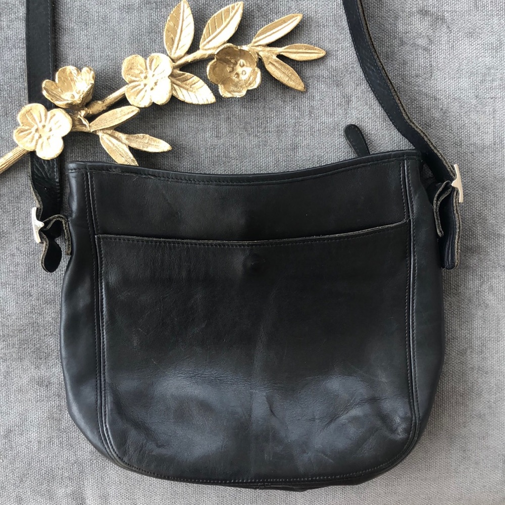 Vintage coach saddle crossbody leather bag